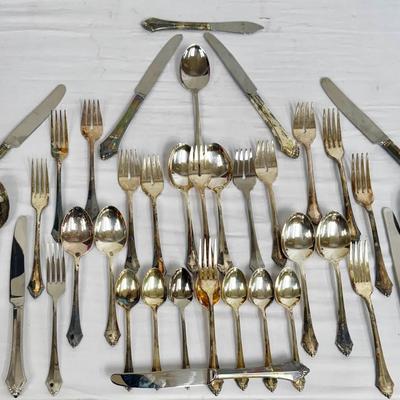 35-pc Set Community Oneida Silver Plated Tudor Plate Flatware
