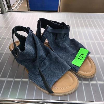 Sale Photo Thumbnail #357