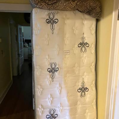 Sale Photo Thumbnail #16