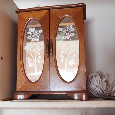 Sale Photo Thumbnail #106