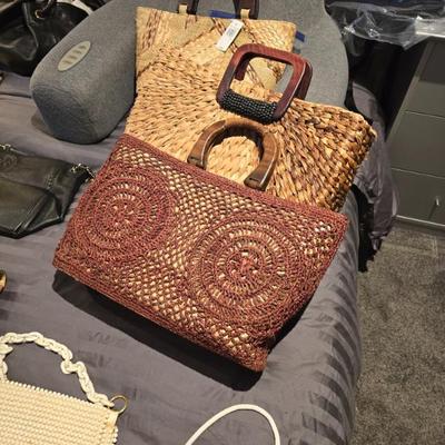 Sale Photo Thumbnail #126