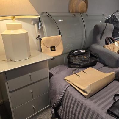 Sale Photo Thumbnail #120