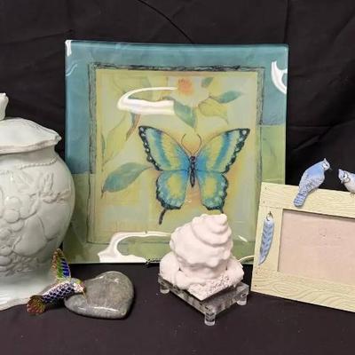 Br132 springtime decor