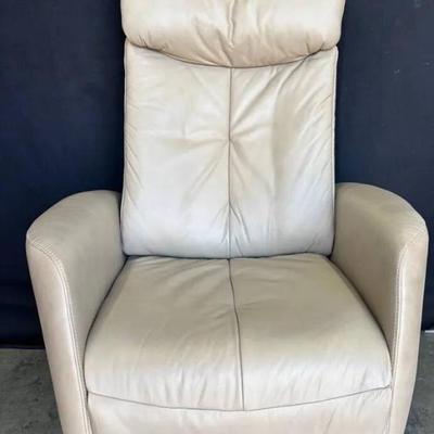 Br119 beige recliner chair