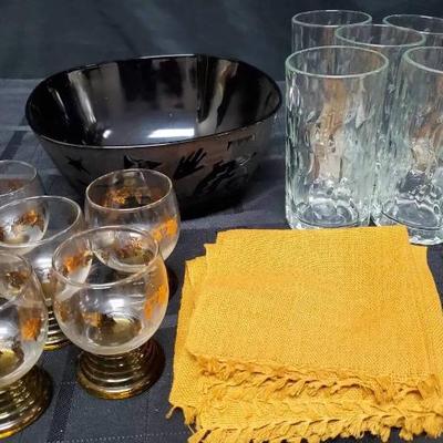 Br153 vintage kitchen items