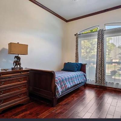 Sale Photo Thumbnail #20