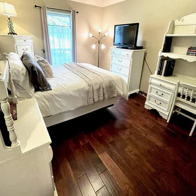 Sale Photo Thumbnail #158