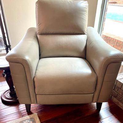 Sale Photo Thumbnail #197