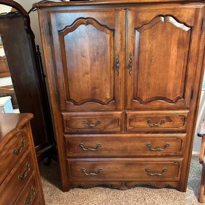 Sale Photo Thumbnail #2: Wardrobe