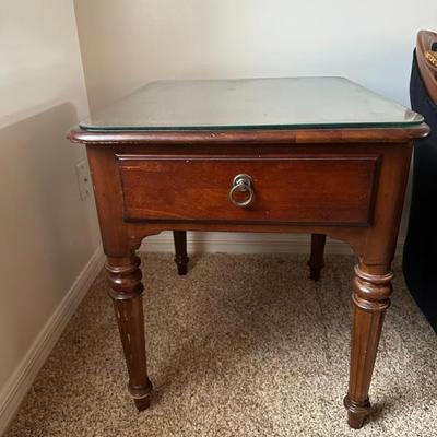 Sale Photo Thumbnail #31: End Table