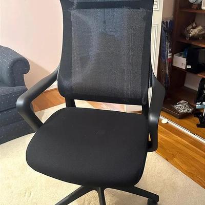 Black Padded Desk Chair