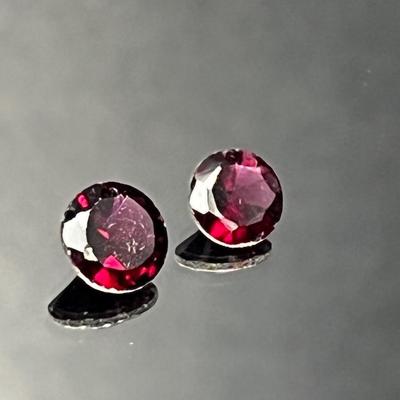 Rhodolite Round 7mm 1.50 CT, 6mm 1.10 CT