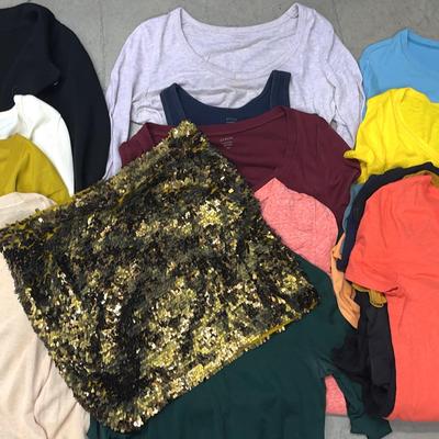 J Crew: Sequin Mini Skirt, Sweaters,16 Plus TShirts - Large Lot
SIZE??????