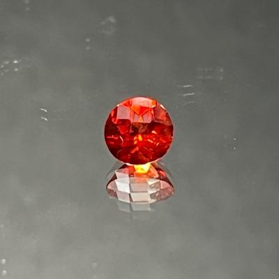 Red Labradorite 0.70 CT Round 6mm - Vibrant Cheerful Red