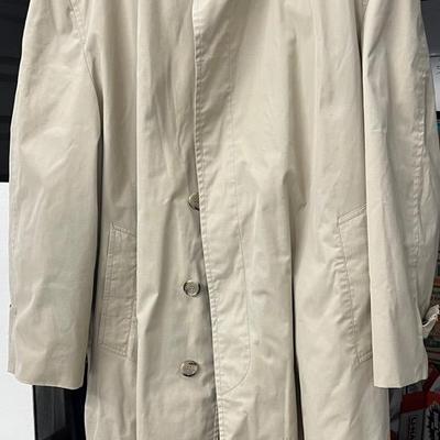 London Fog Men’s Size 52 Long (US Size Large) Trench Coat with Removable Wool Inner