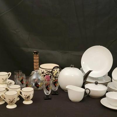 Hutschenreuther Selb Bavaria Porcelain & Rooster Decanter Set | Mixed Lot