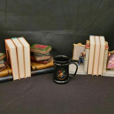 Harry Potter Hallmark Bookends (2000) with Hogwarts Mug | Decorative Book Stack Bookends