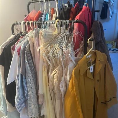 Vintage women’s clothing & lingerie 