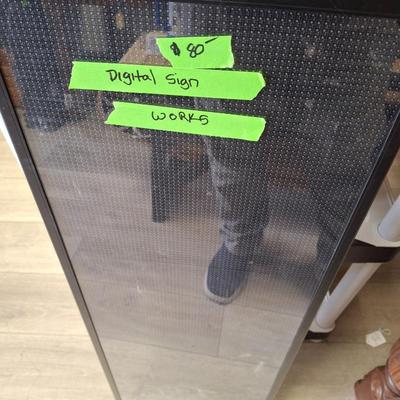 Sale Photo Thumbnail #196