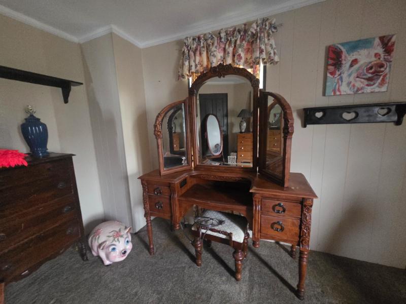 Sale Photo Thumbnail #25