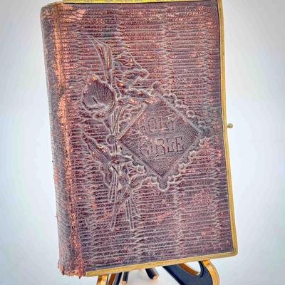 Antique Miniature Holy Bible – Eyre & Spottiswoode London Printing with Brass Clasp, Victorian Era
