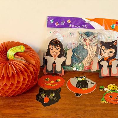 Vintage Halloween Decor Feat. Die-Cuts