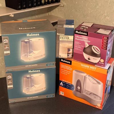 (4) Humidifiers In Box