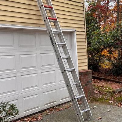20’ Extendable Aluminum Ladder 