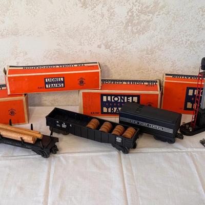 (3) Lionel Train Cars & Tower