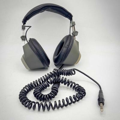 Realistic NOVA 30 Headphones
