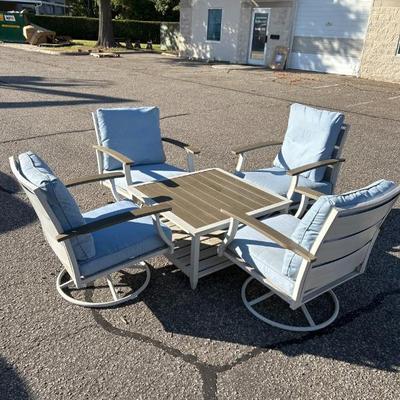 Sale Photo Thumbnail #525