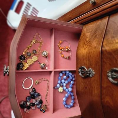 Sale Photo Thumbnail #113