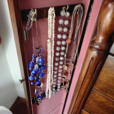 Sale Photo Thumbnail #115