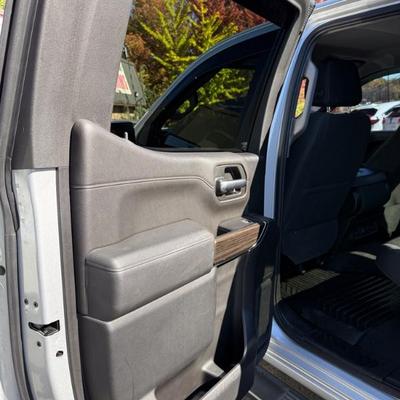 Sale Photo Thumbnail #33