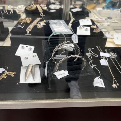 Sale Photo Thumbnail #76