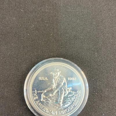 1982 Engelhard Round (uncirculated) .999 Silver