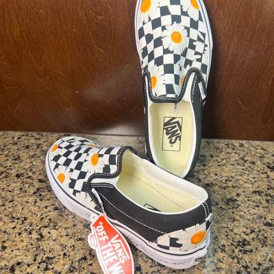 Van’s Canvas Shoes Size 7