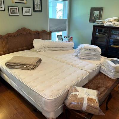 Simmons Twin Mattress Set (2)