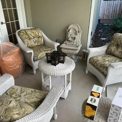 Lloyd & Flanders All Weather Wicker Patio Chairs