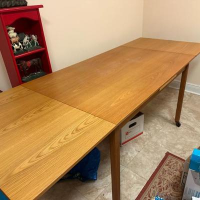 Table Opens and Extends