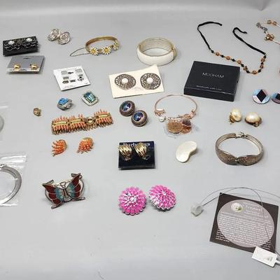 Vintage Costume Jewelry - Earings, Bracelets And More!