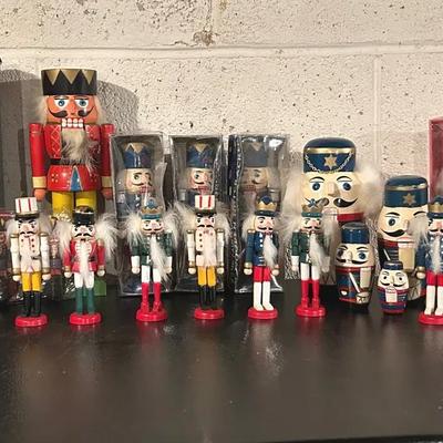 Holiday Nutcracker Lot