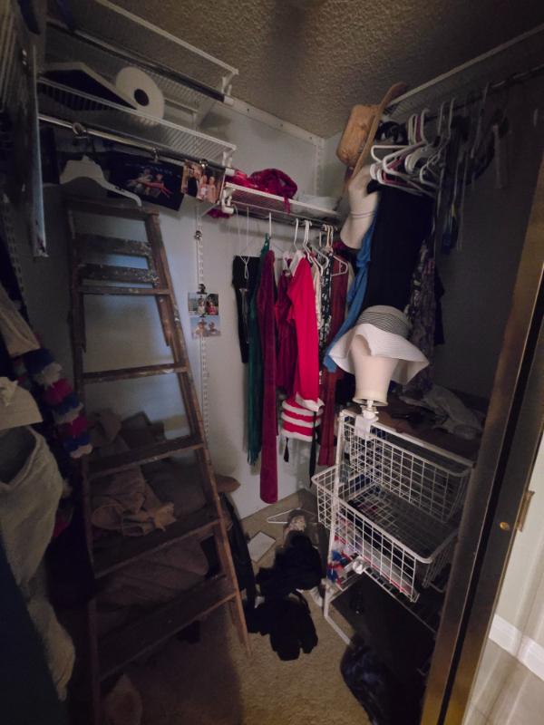 Sale Photo Thumbnail #18