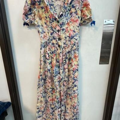 Sale Photo Thumbnail #254