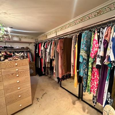 Sale Photo Thumbnail #86