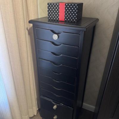 Sale Photo Thumbnail #209