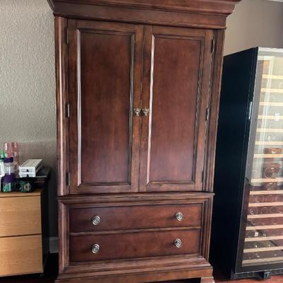 Sale Photo Thumbnail #135