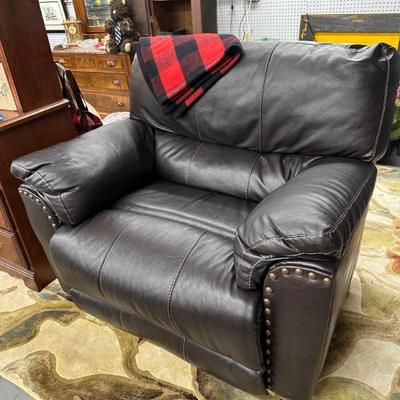 Sale Photo Thumbnail #35: Extra wide, super comfy! 