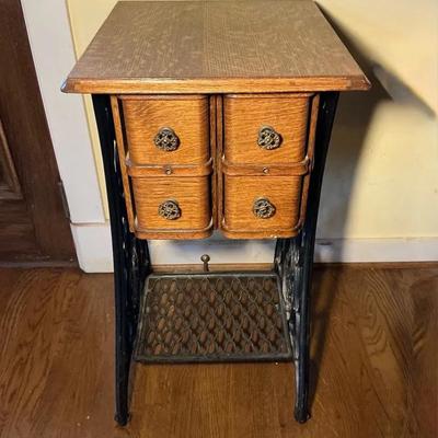 Singer Sewing End Table 