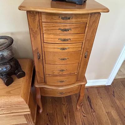 Sale Photo Thumbnail #774